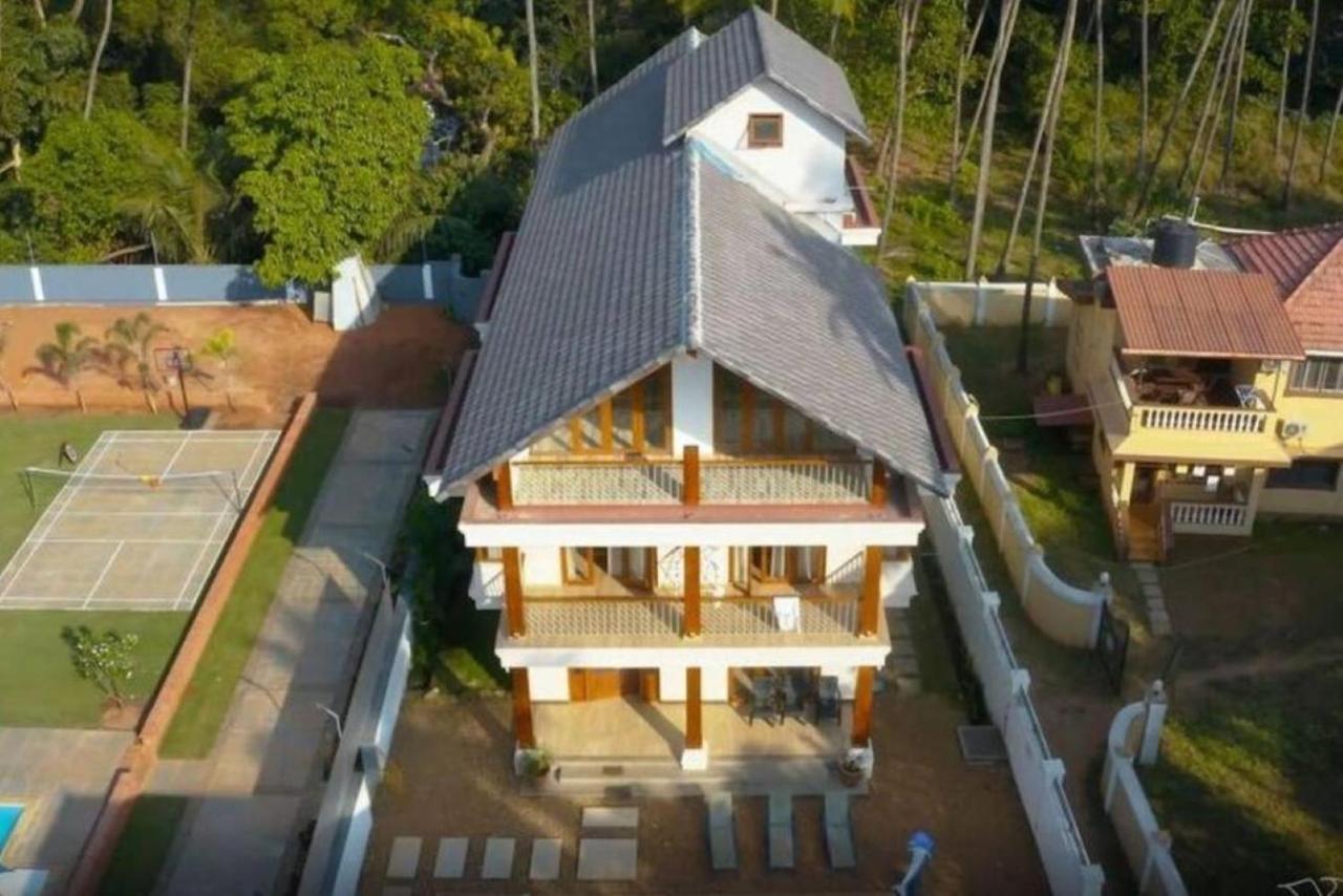 Luxury Rental With Kids Playroom In Goa Calangute Esterno foto